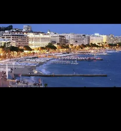 Centre Grand 3 Pieces A Pieds * Cannes